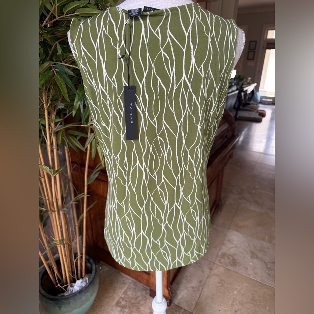 TAHARI olive green and white sleeveless tank top with gold accessory NWT. Large - Picture 5 of 12
